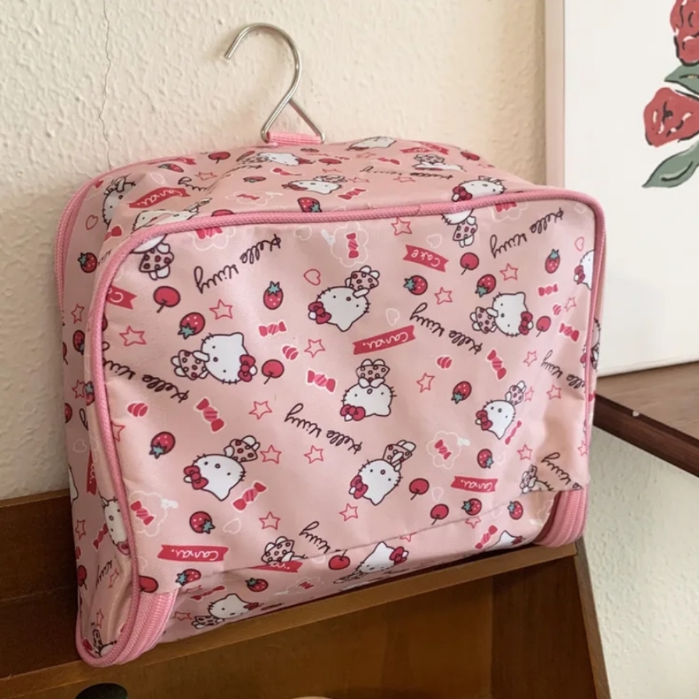 🆕Just In....🧳Hello Kitty Large Hanging Make Up Organizer.